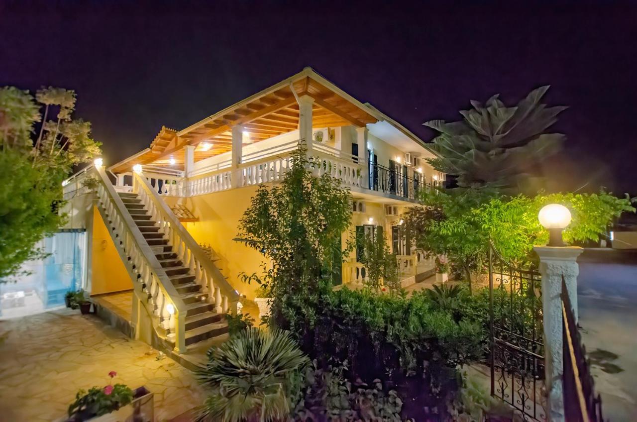 圣乔治斯Kapetanios Luxury公寓式酒店 外观 照片